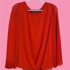 Vince Camuto gorgeous stunning red blouse❤️size 1x worn 1 time great condition